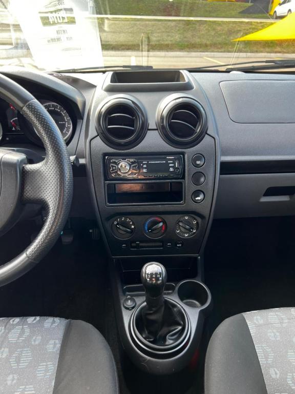 FORD Fiesta Hatch - Foto