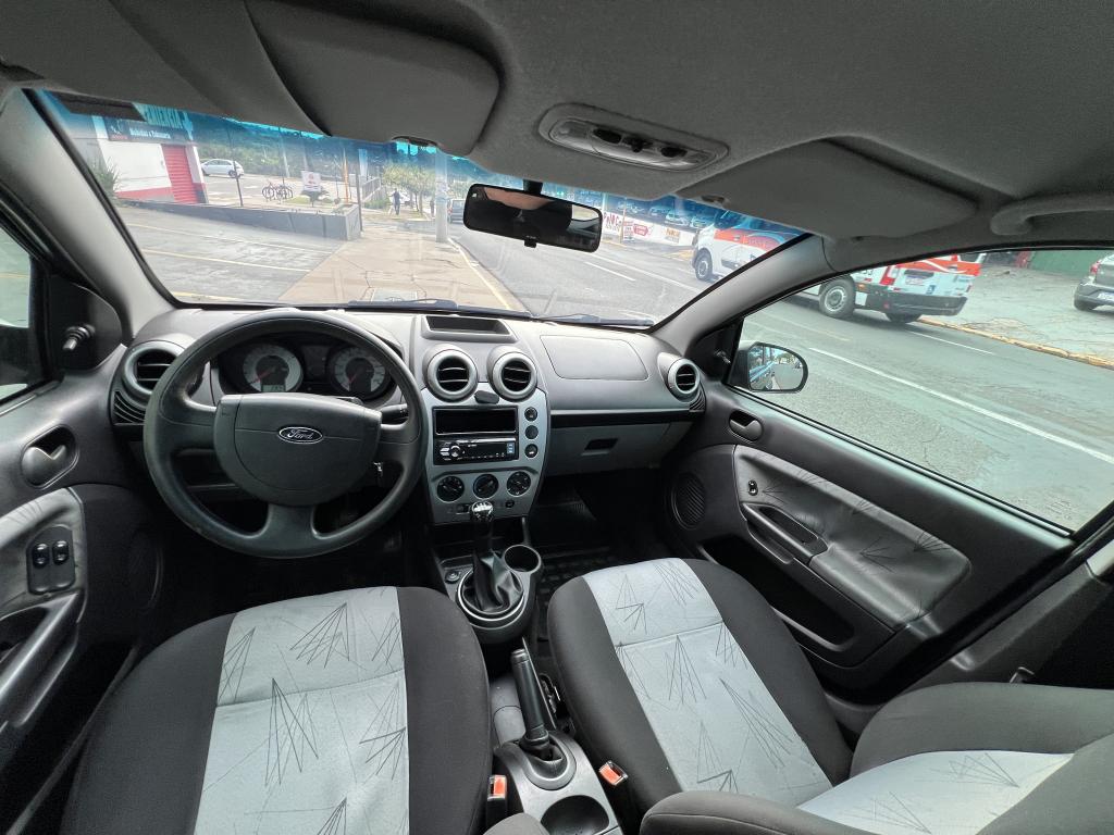 FORD Fiesta Hatch - Foto