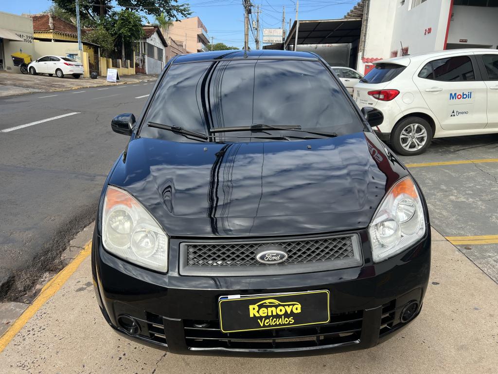 FORD Fiesta Hatch - Foto