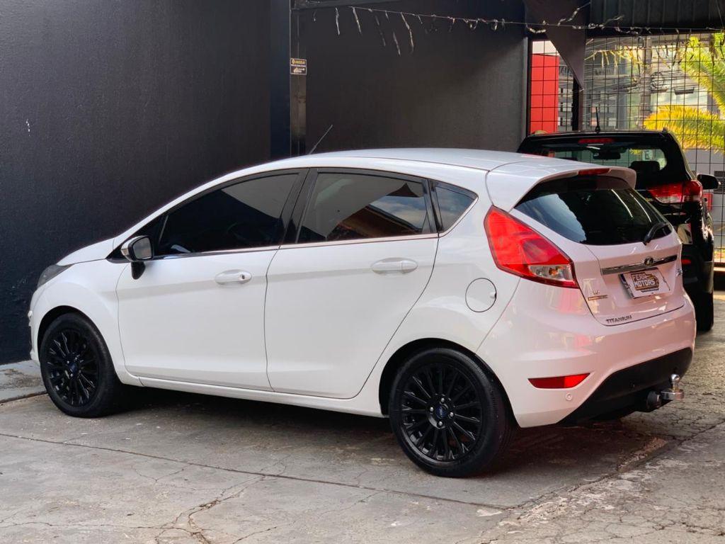 FORD Fiesta Hatch - Foto