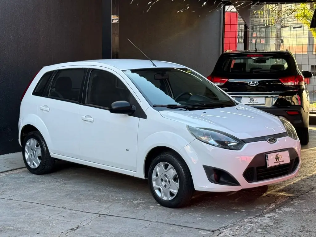 FORD Fiesta Hatch - Foto