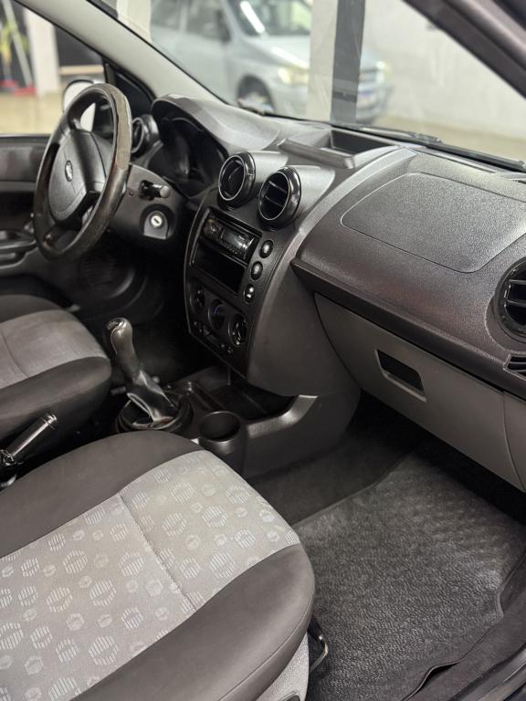 FORD Fiesta Hatch - Foto