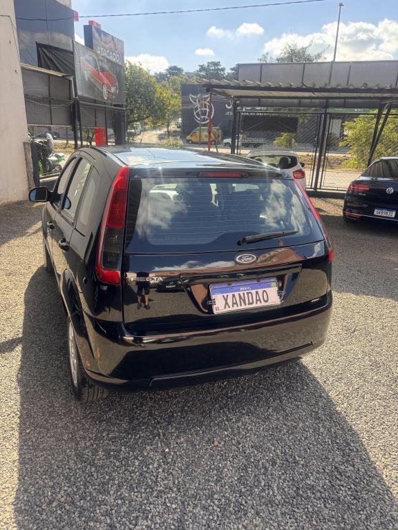 FORD Fiesta Hatch - Foto