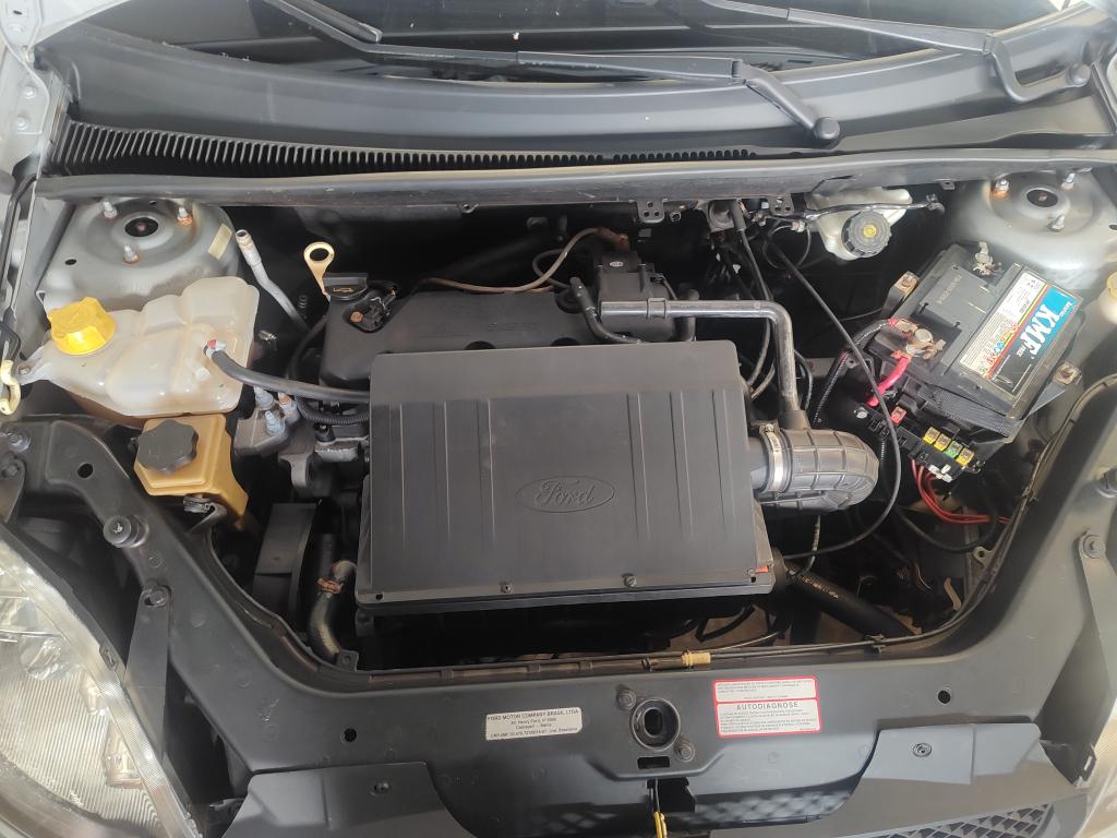FORD Fiesta Hatch - Foto
