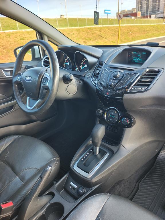 FORD Fiesta Hatch - Foto
