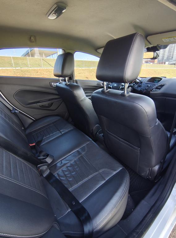 FORD Fiesta Hatch - Foto