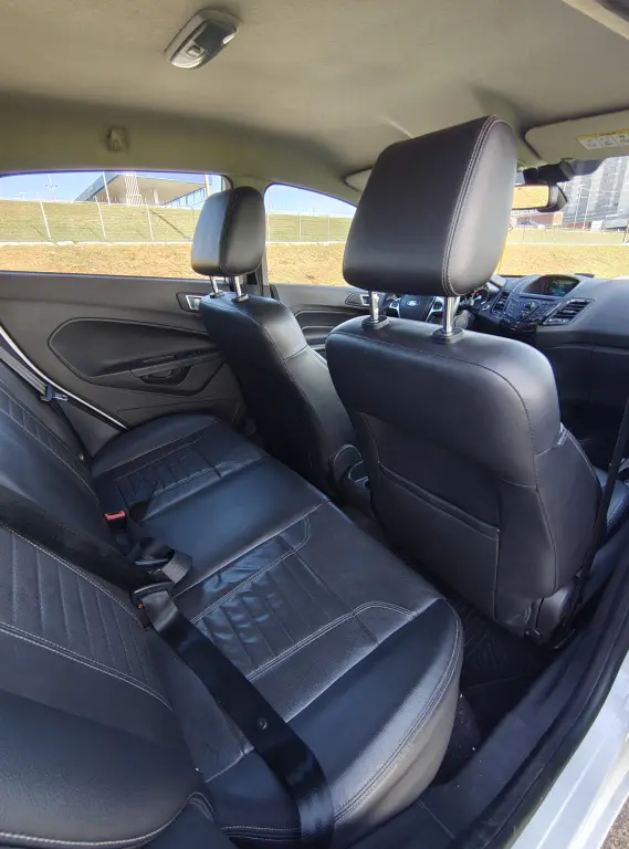 FORD Fiesta Hatch - Foto