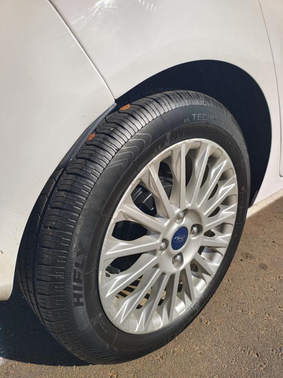 FORD Fiesta Hatch - Foto