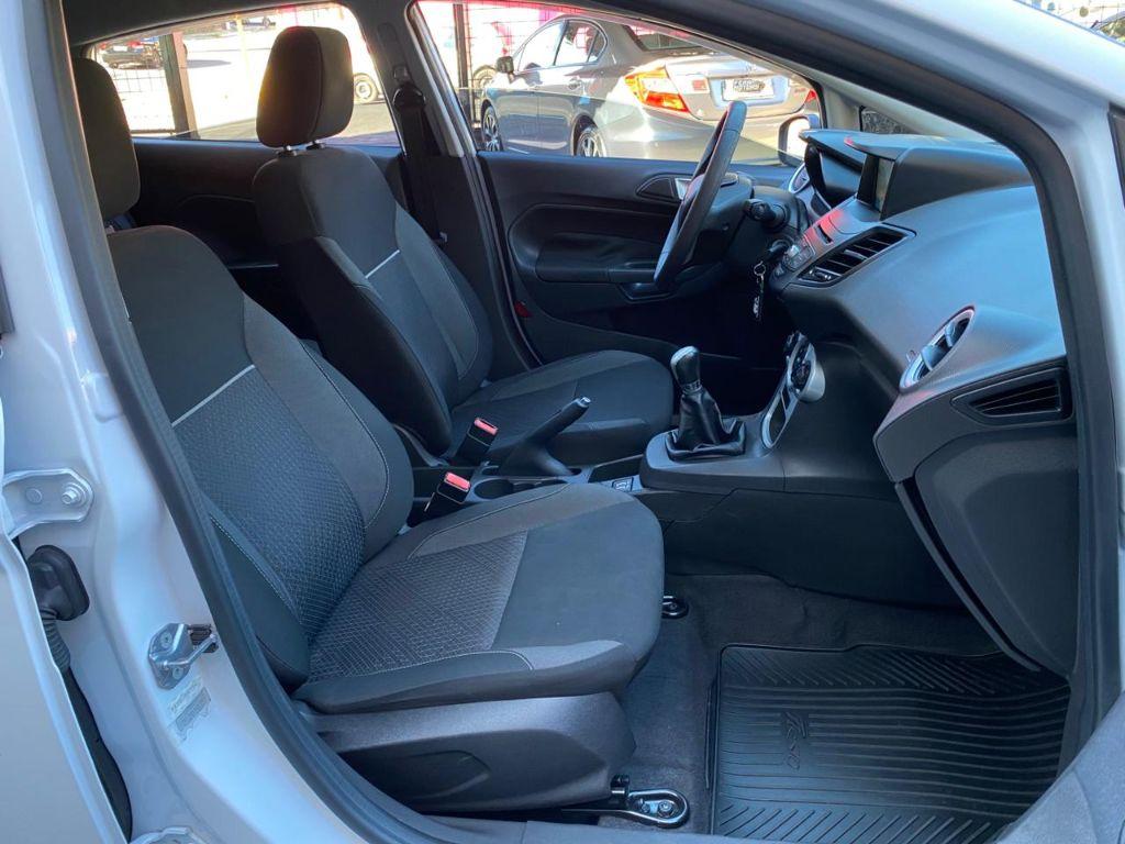 FORD Fiesta Hatch - Foto