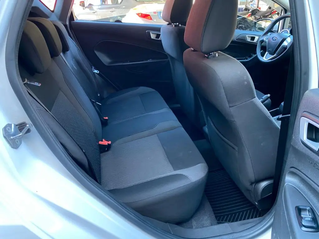 FORD Fiesta Hatch - Foto