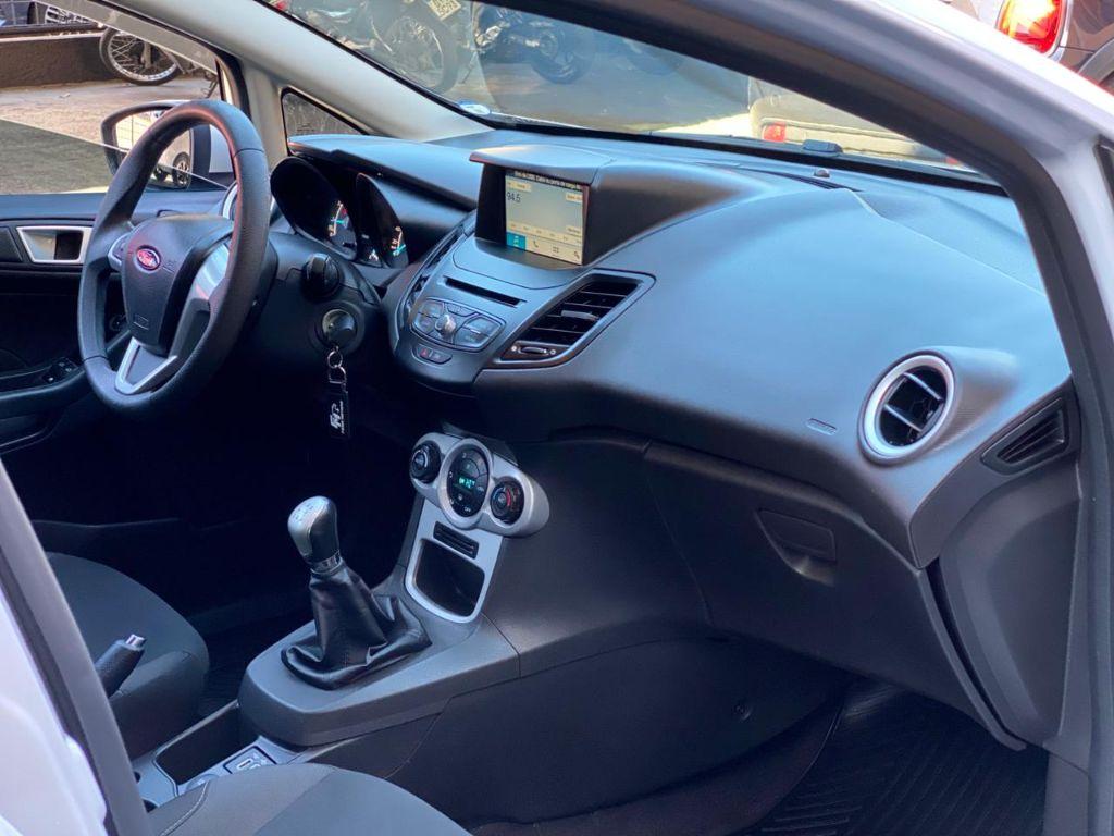 FORD Fiesta Hatch - Foto