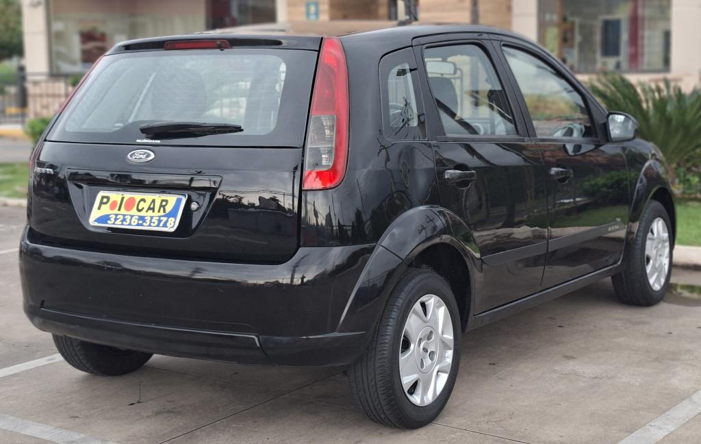 FORD Fiesta Hatch - Foto