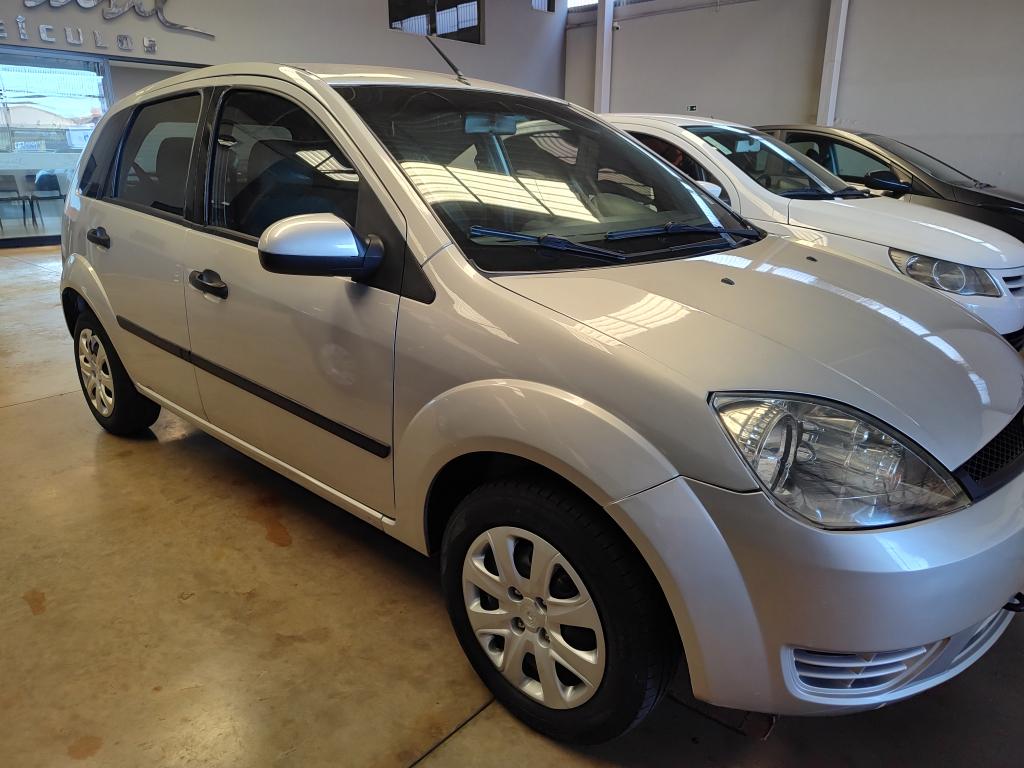 FORD Fiesta Hatch - Foto