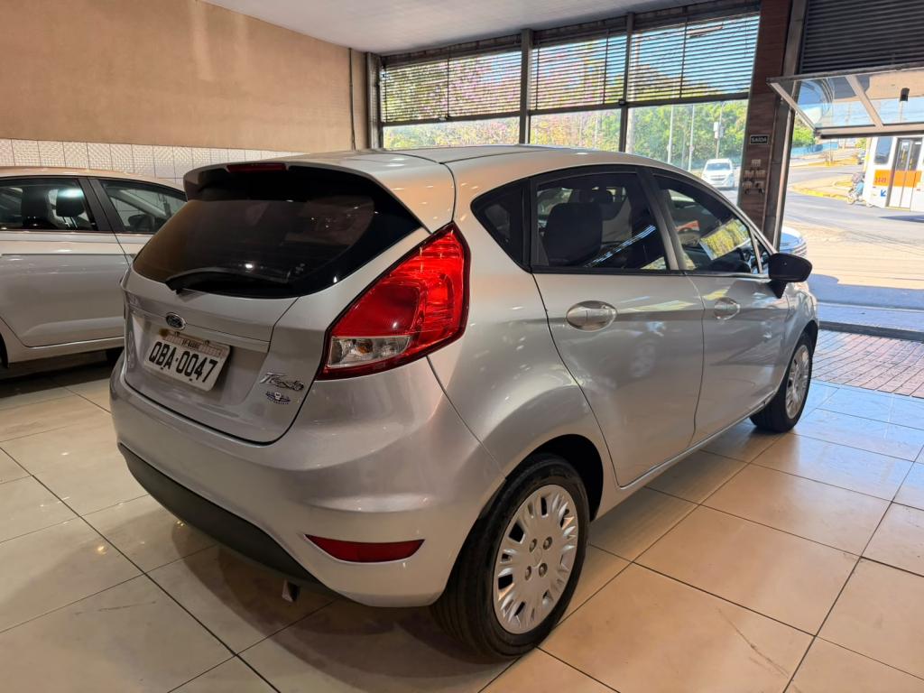 FORD Fiesta Hatch - Foto