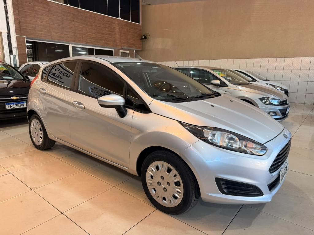 FORD Fiesta Hatch - Foto