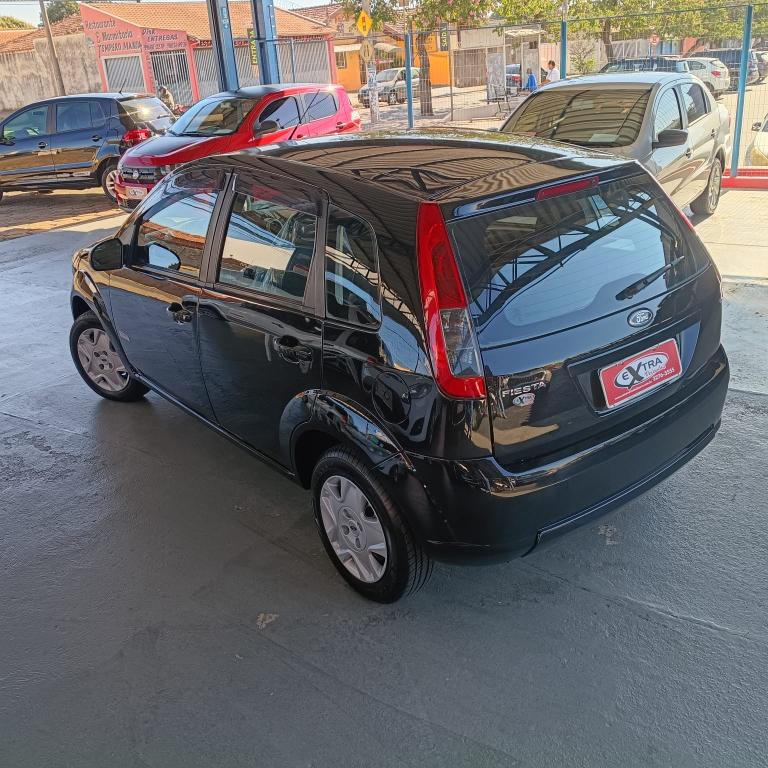 FORD Fiesta Hatch - Foto