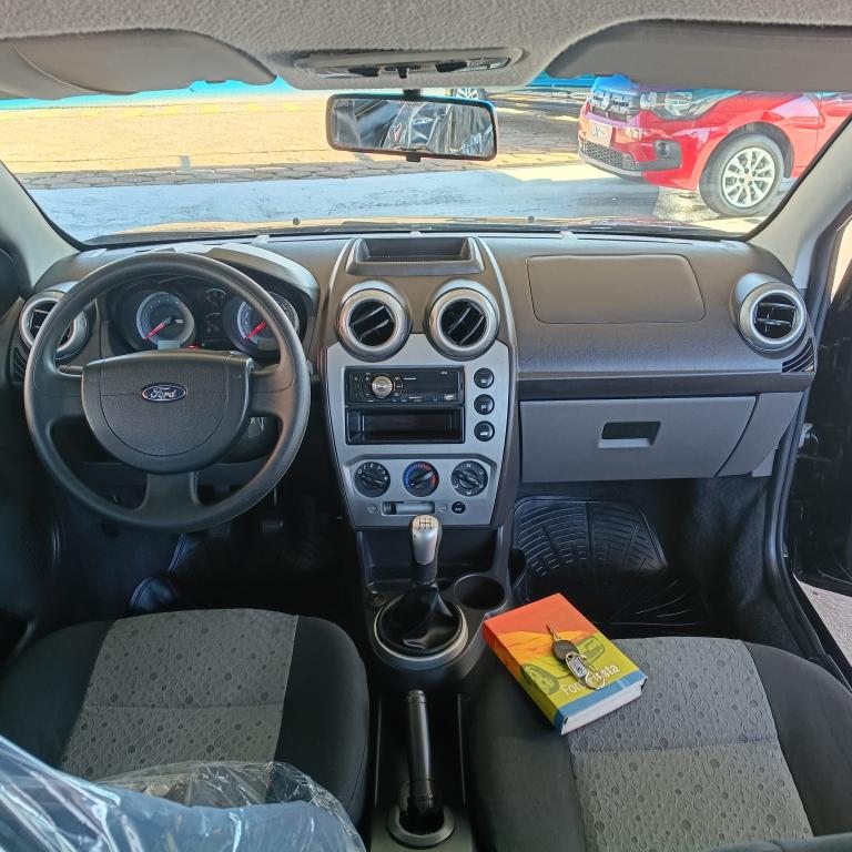 FORD Fiesta Hatch - Foto