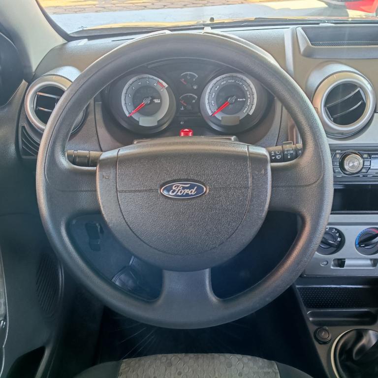 FORD Fiesta Hatch - Foto