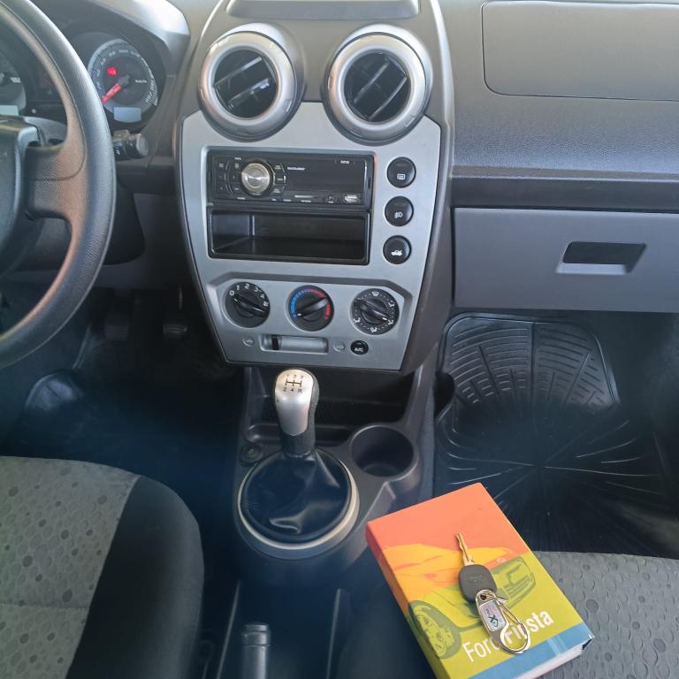 FORD Fiesta Hatch - Foto