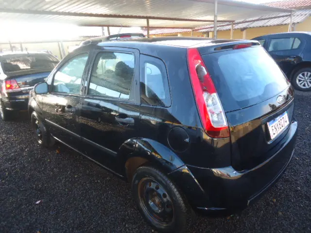 FORD Fiesta Hatch - Foto