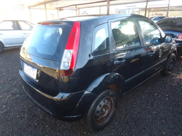 FORD Fiesta Hatch - Foto