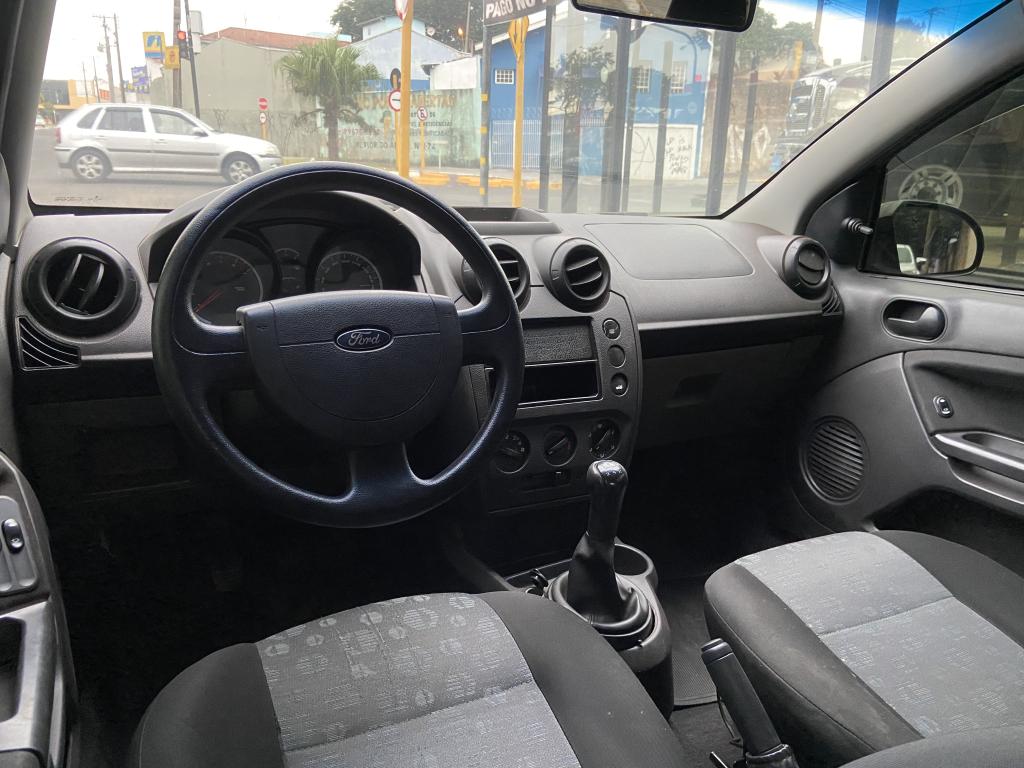 FORD Fiesta Hatch - Foto