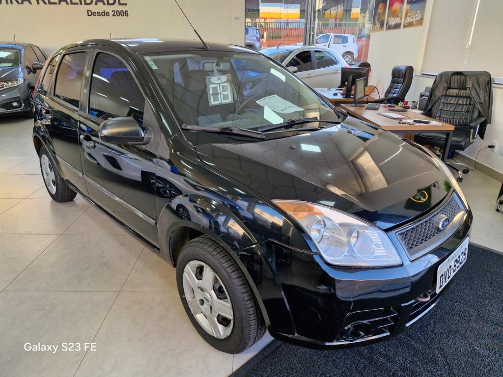 FORD Fiesta Hatch - Foto