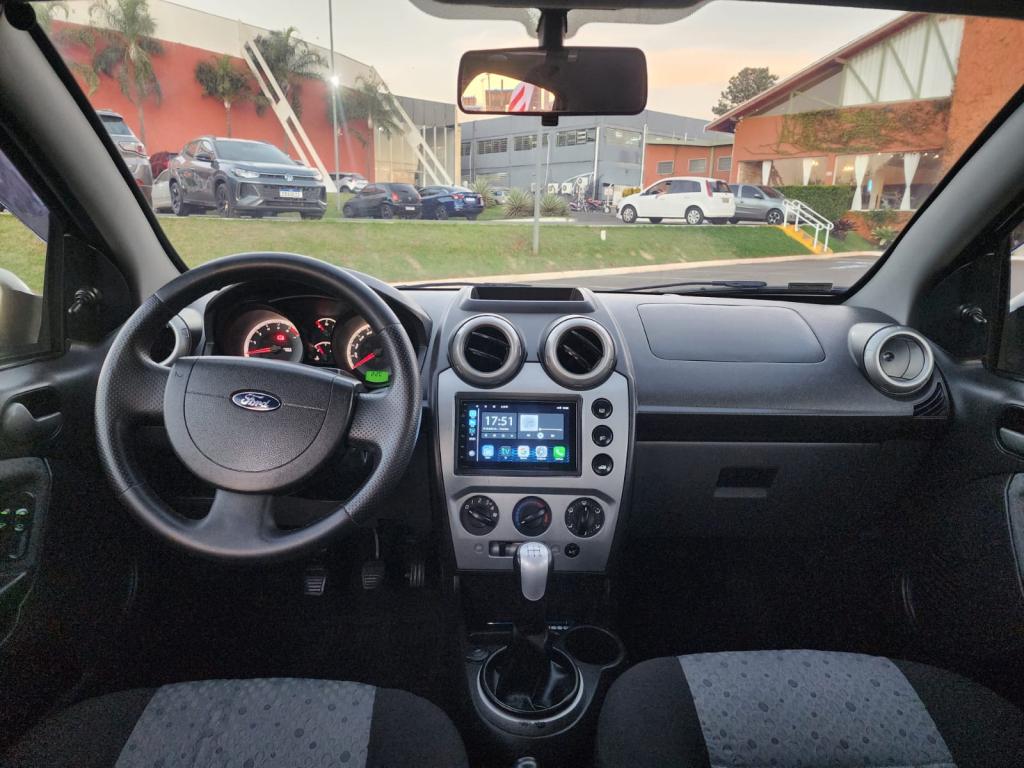 FORD Fiesta Hatch - Foto