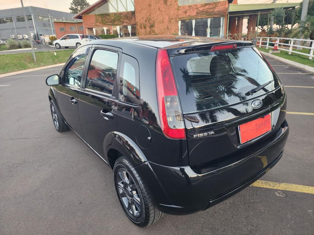 FORD Fiesta Hatch - Foto