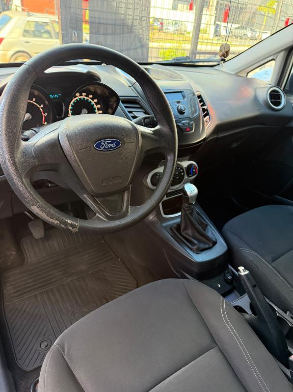 FORD Fiesta Hatch - Foto