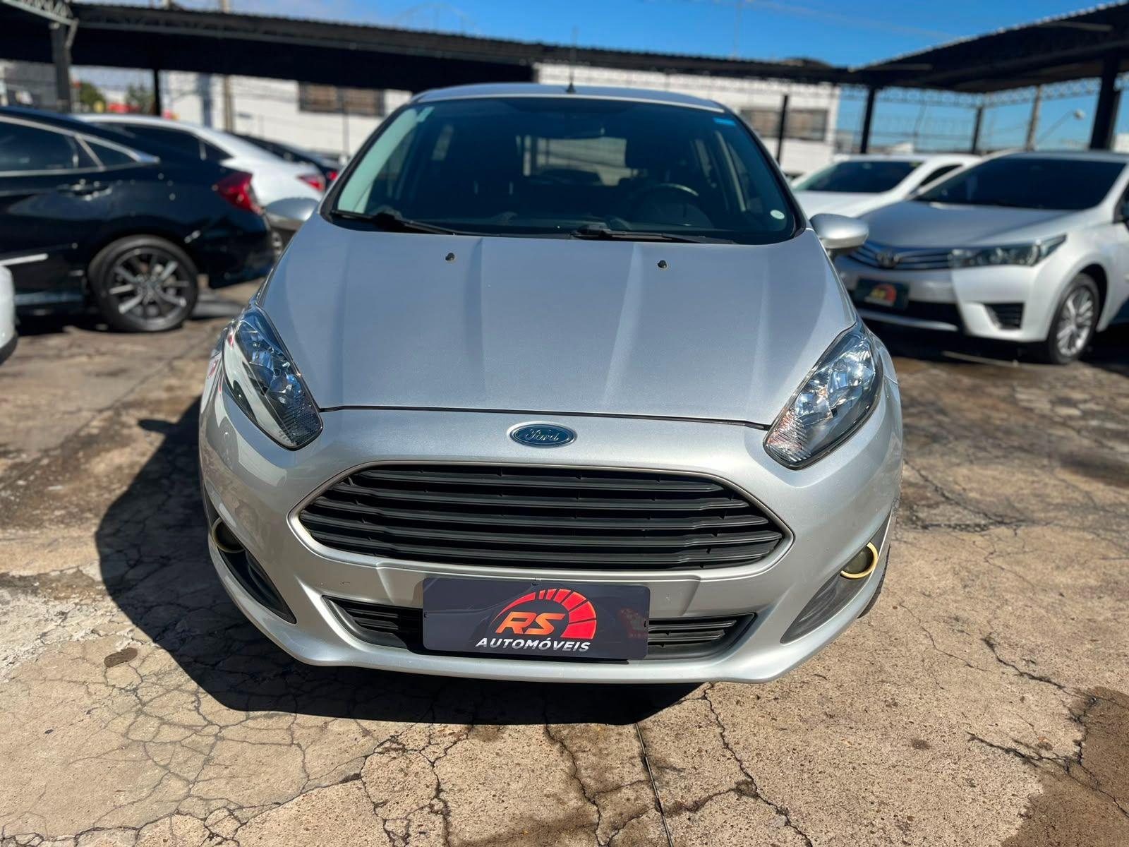 FORD Fiesta Hatch - Foto
