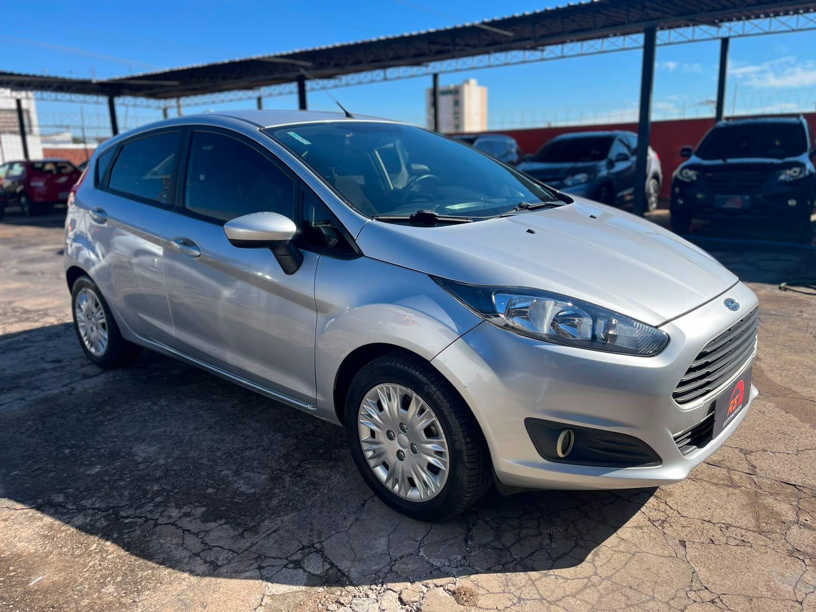 FORD Fiesta Hatch - Foto