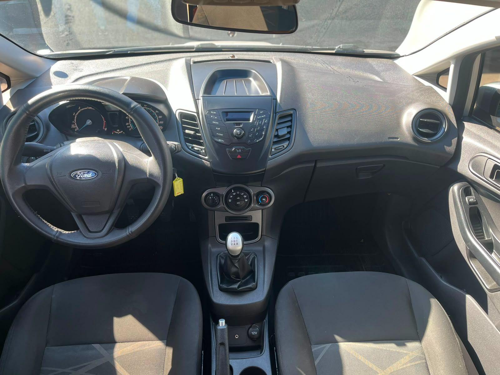FORD Fiesta Hatch - Foto