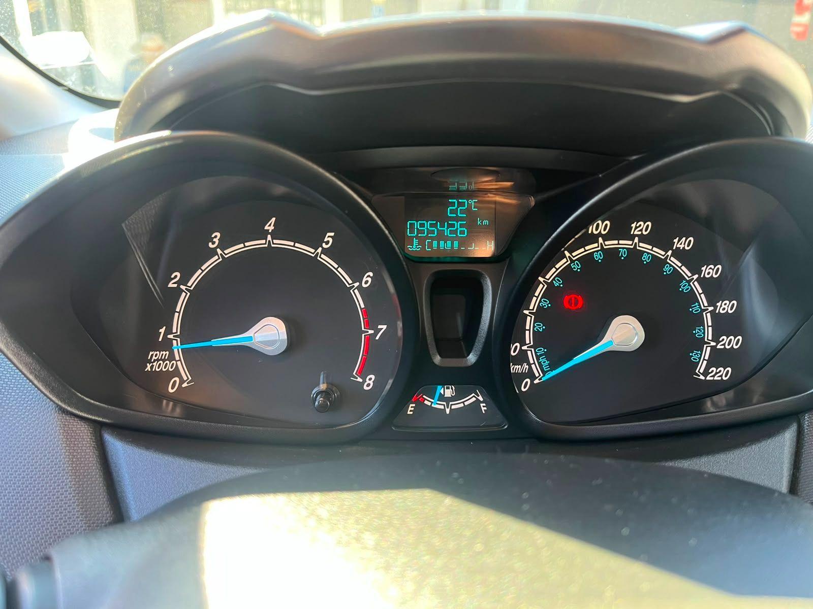 FORD Fiesta Hatch - Foto