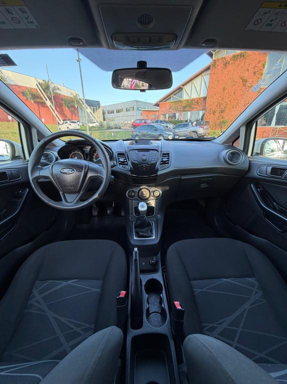 FORD Fiesta Hatch - Foto