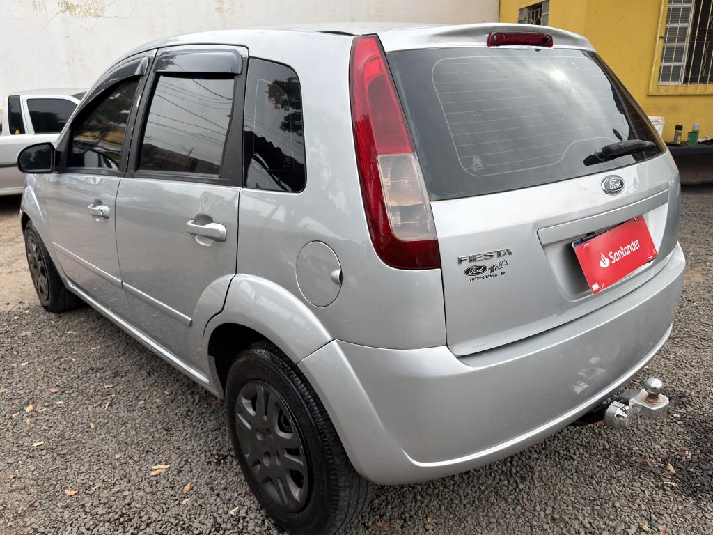 FORD Fiesta Hatch - Foto