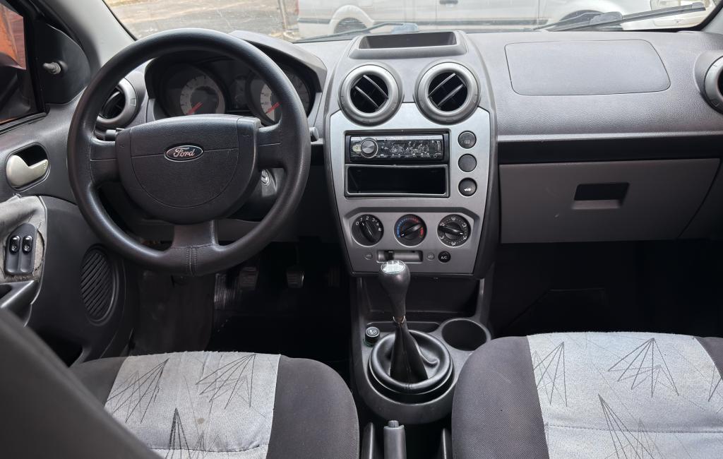 FORD Fiesta Hatch - Foto