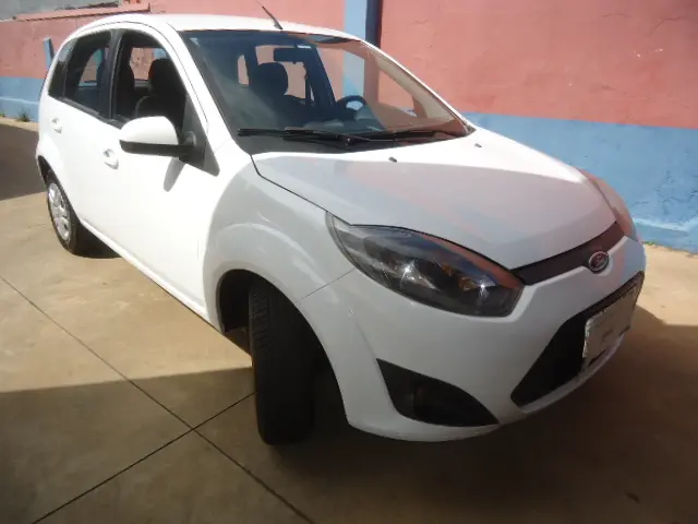 FORD Fiesta Hatch - Foto