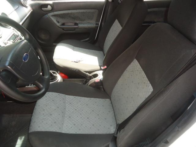 FORD Fiesta Hatch - Foto