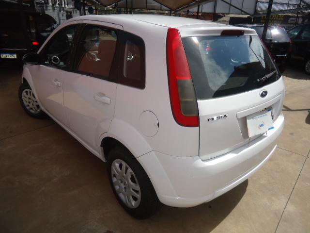 FORD Fiesta Hatch - Foto