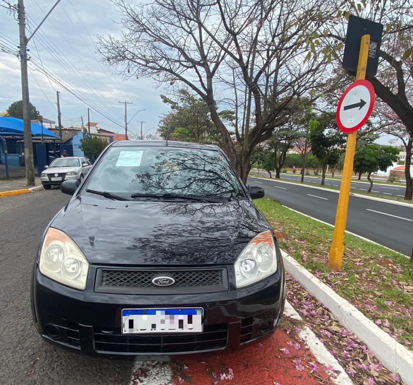 FORD Fiesta Hatch - Foto
