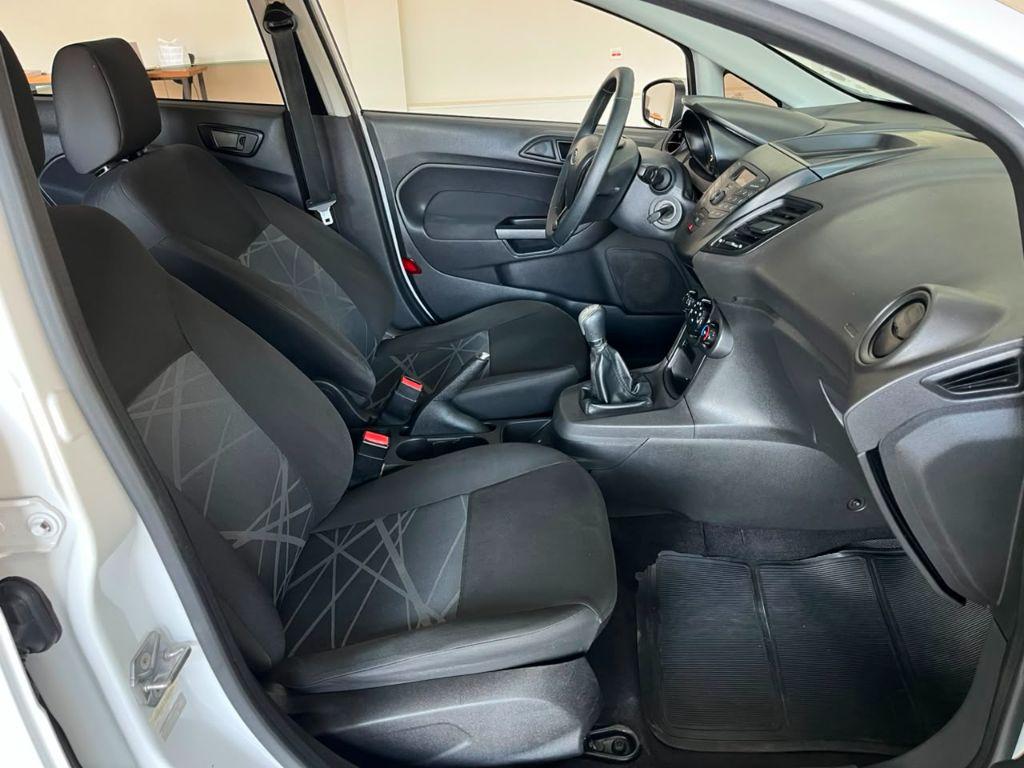 FORD Fiesta Hatch - Foto