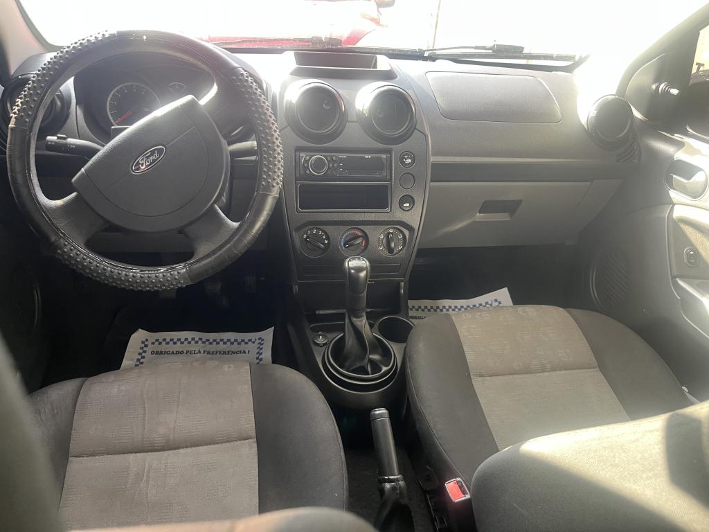 FORD Fiesta Hatch - Foto