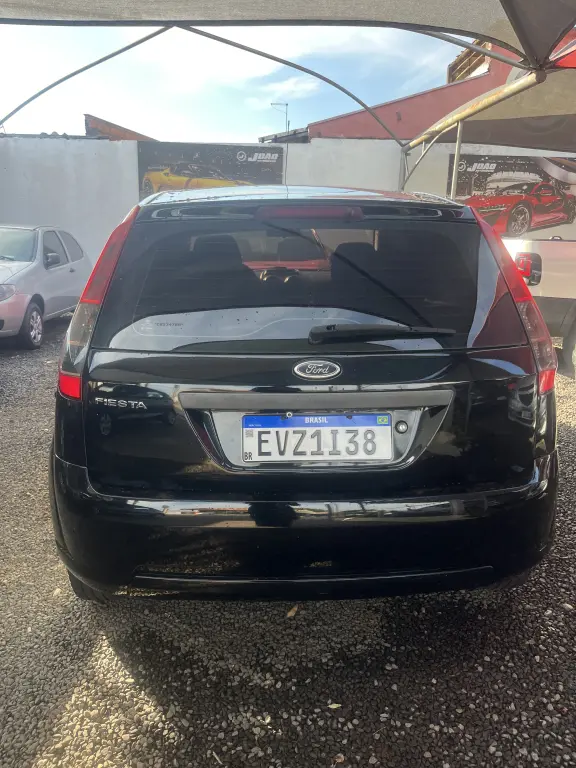 FORD Fiesta Hatch - Foto