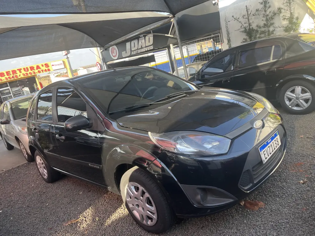 FORD Fiesta Hatch - Foto