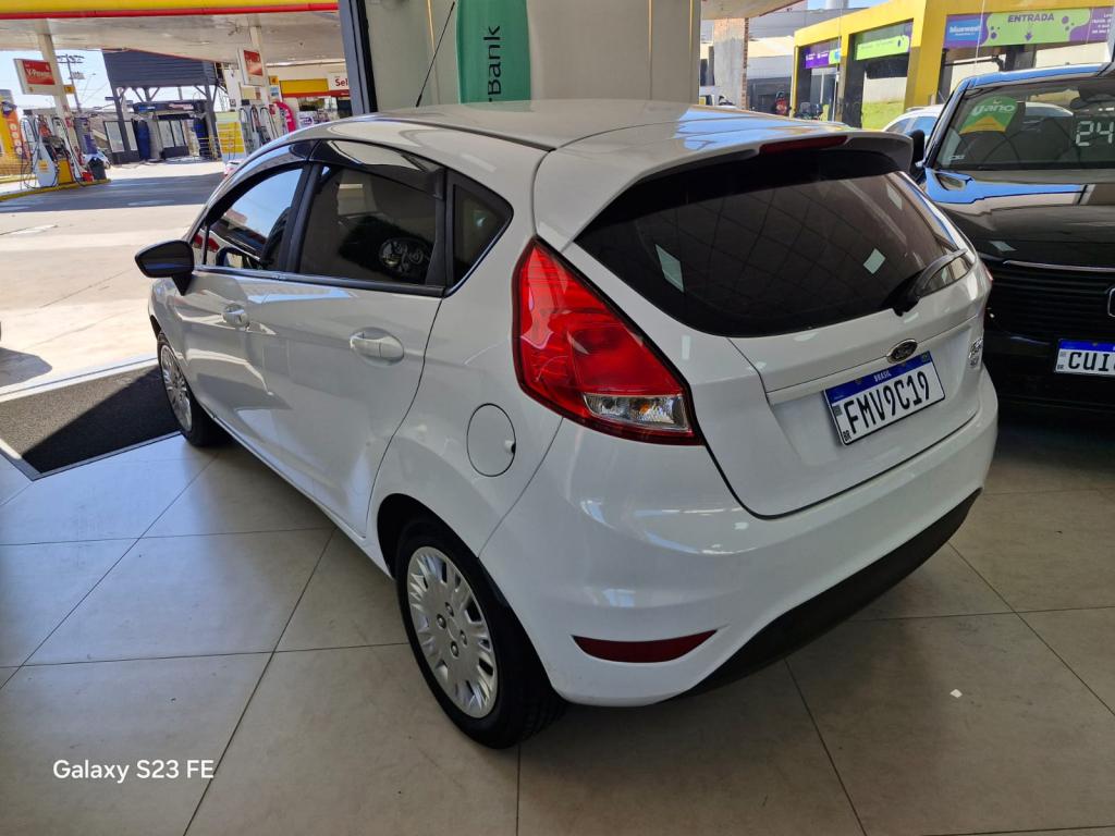 FORD Fiesta Hatch - Foto