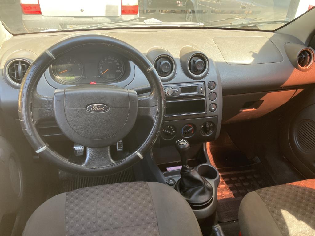 FORD Fiesta Hatch - Foto
