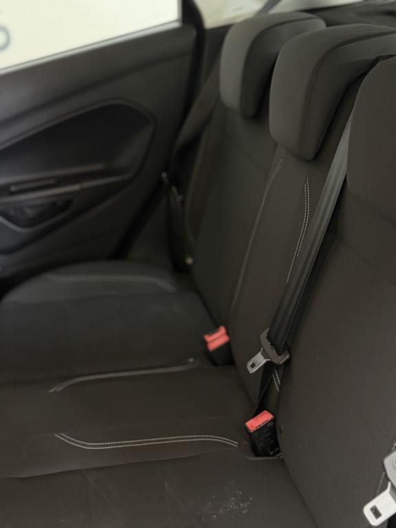 FORD Fiesta Hatch - Foto