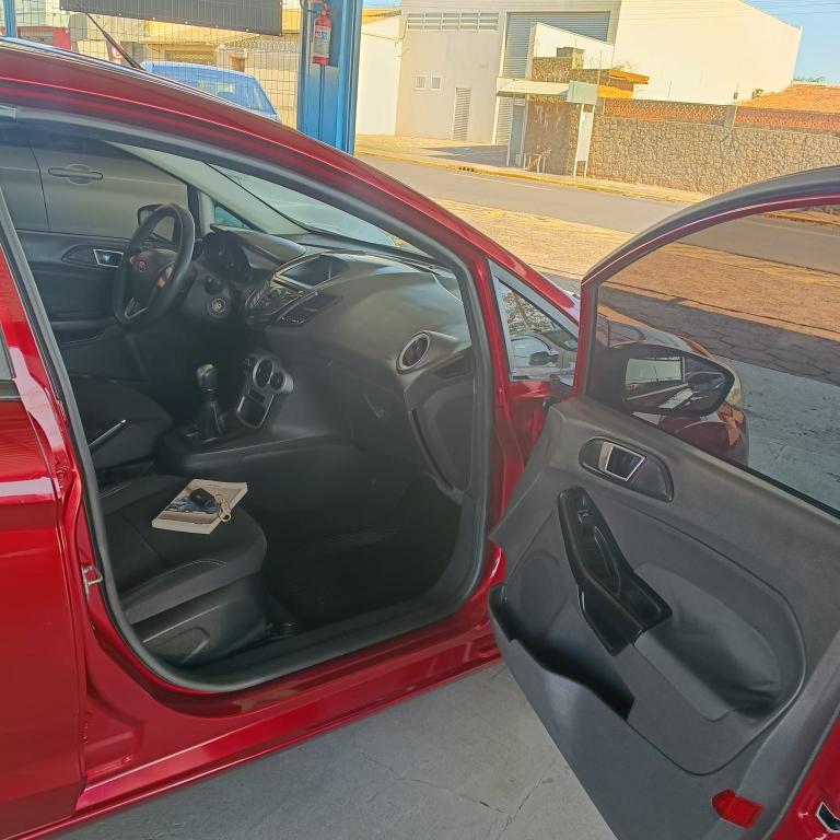 FORD Fiesta Hatch - Foto