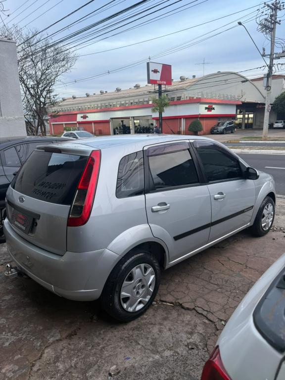 FORD Fiesta Hatch - Foto